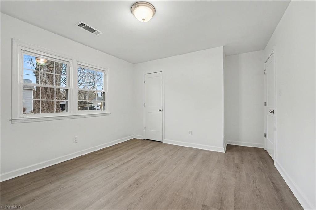 property viewer photo 15