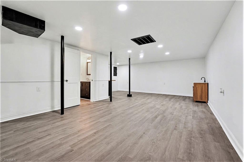 property viewer photo 16