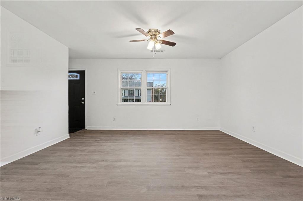 property viewer photo 3