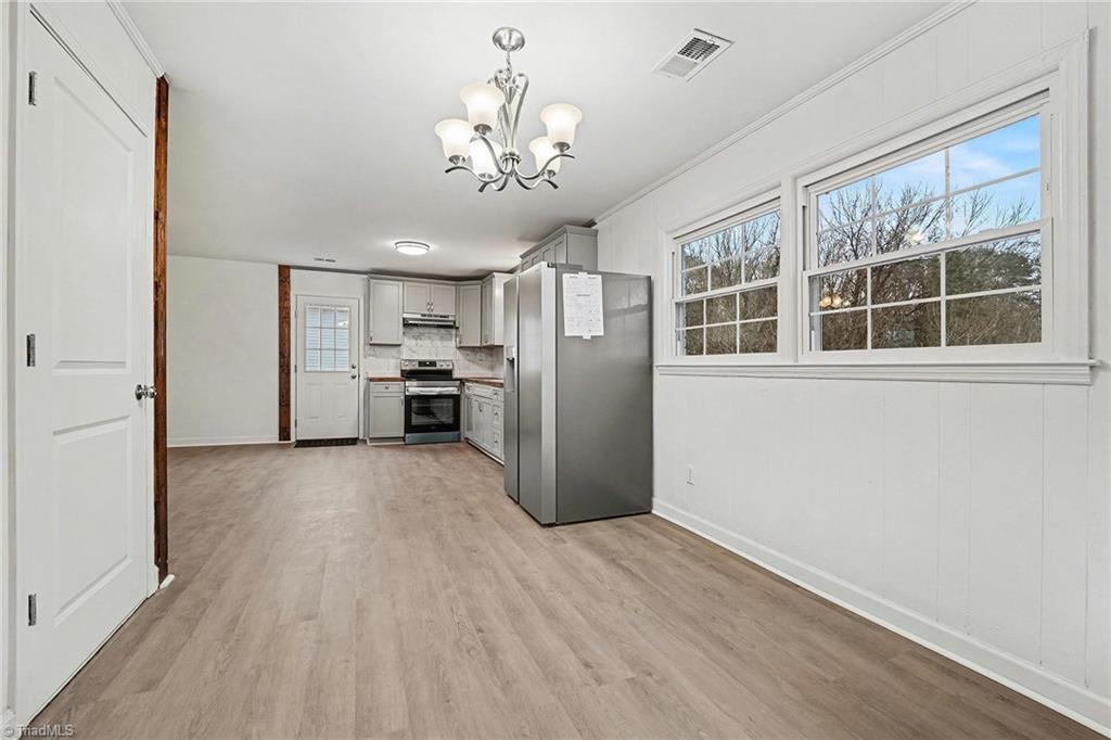 property viewer photo 5