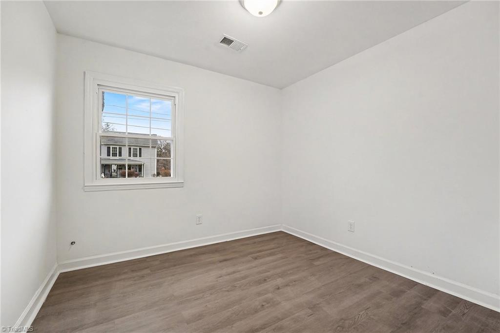 property viewer photo 9
