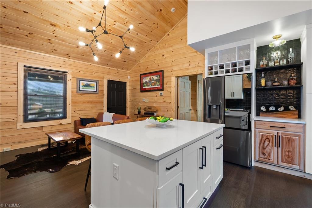 property viewer photo 15