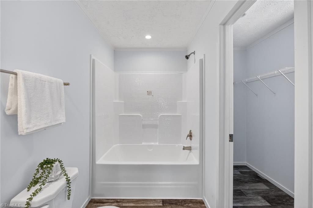 property viewer photo 19