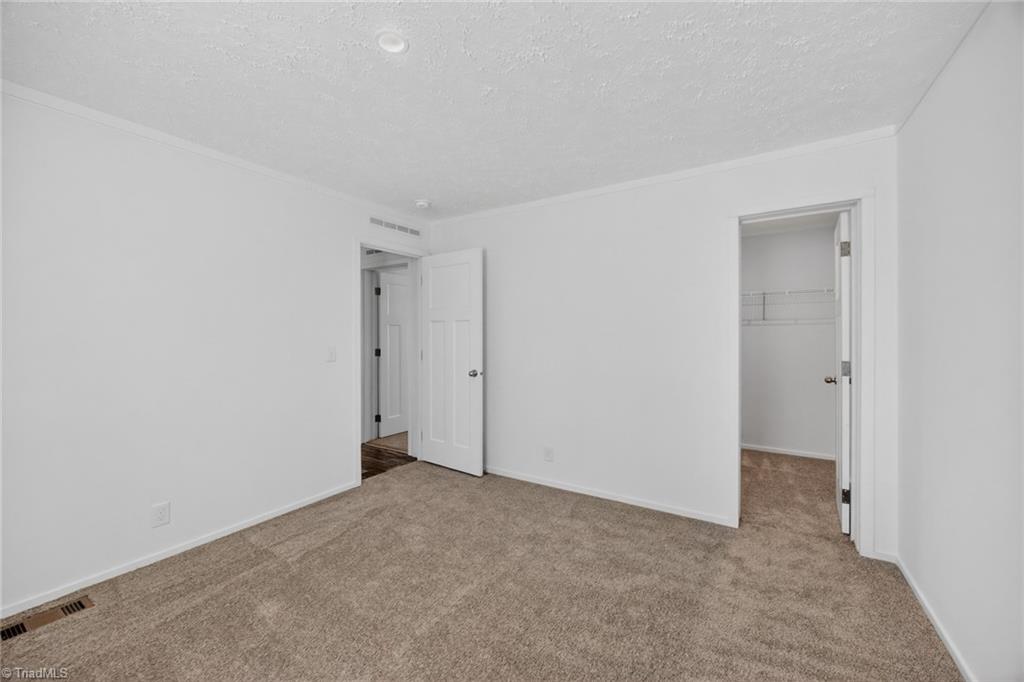 property viewer photo 23