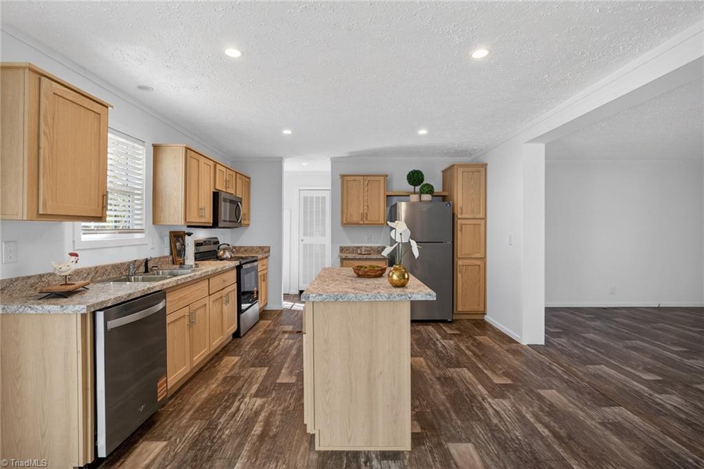 property viewer photo 9