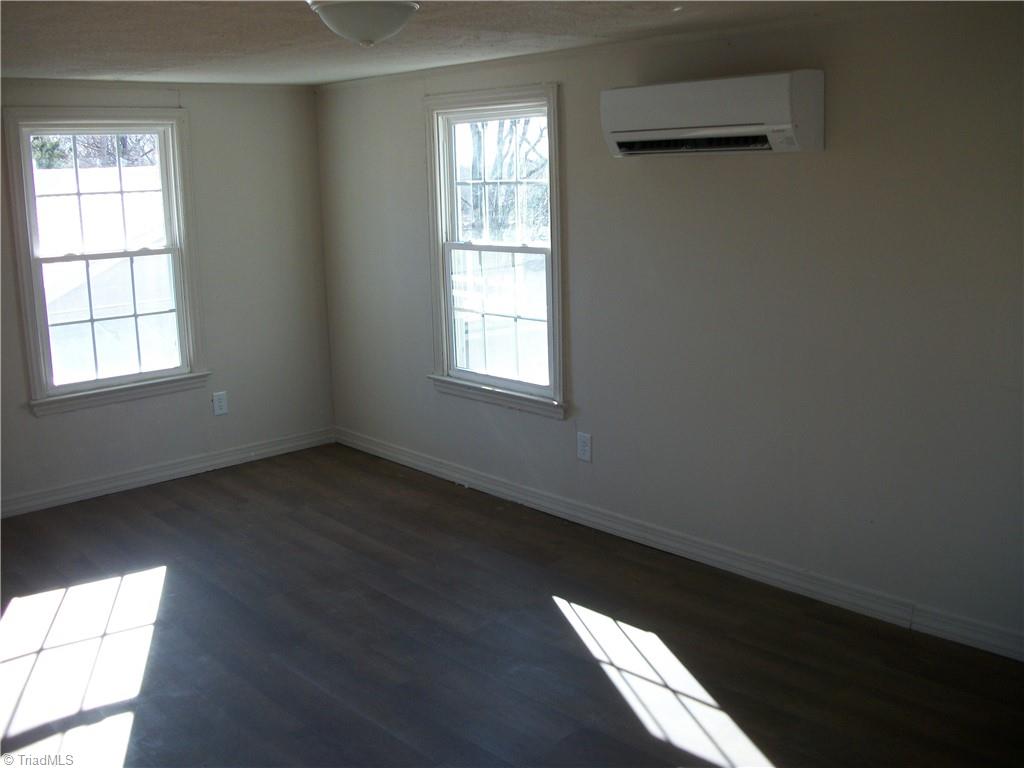 property viewer photo 4
