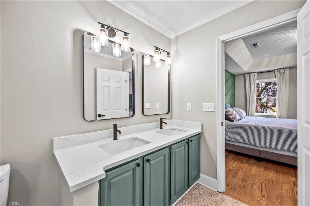 property viewer photo 17