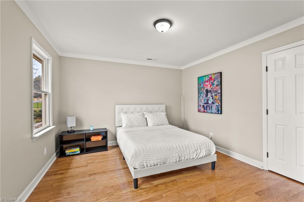 property viewer photo 22