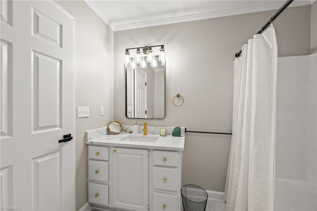 property viewer photo 23