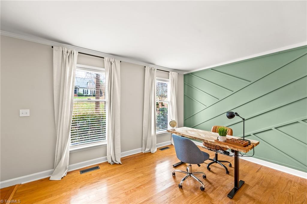 property viewer photo 3