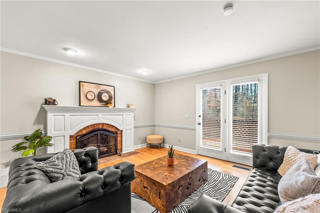 property viewer photo 6