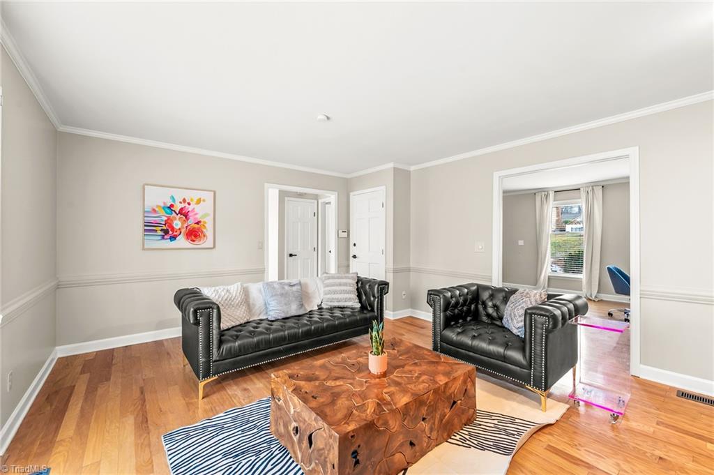 property viewer photo 7