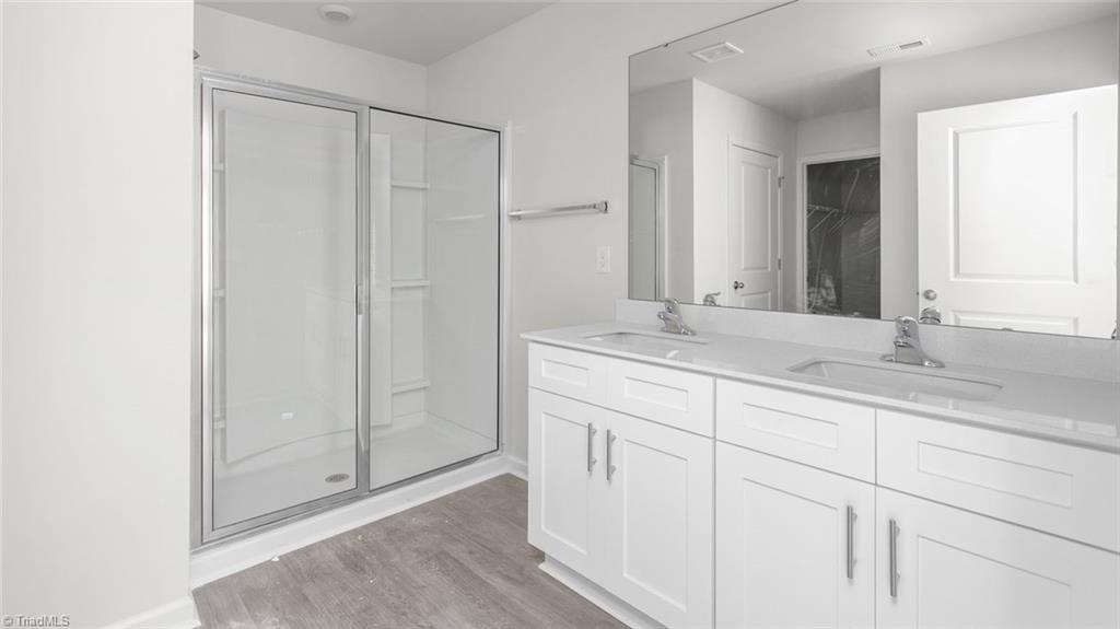 property viewer photo 11