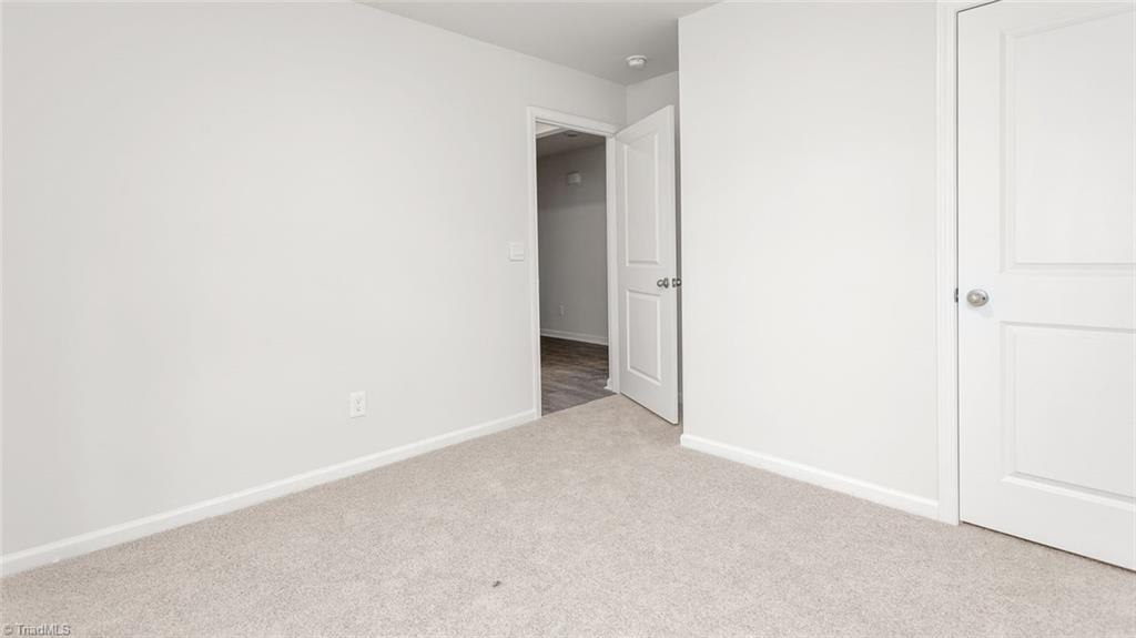 property viewer photo 16