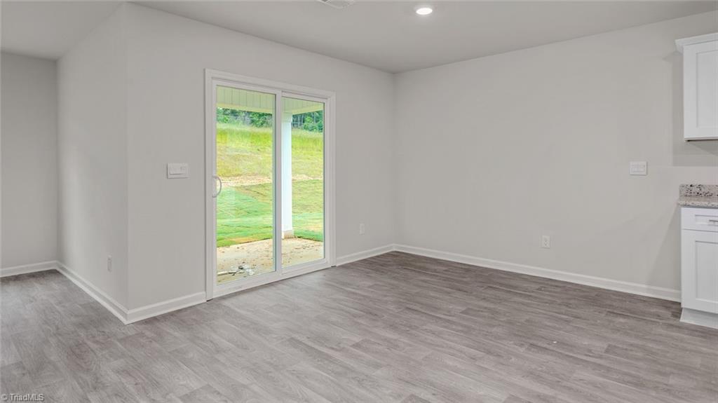 property viewer photo 6