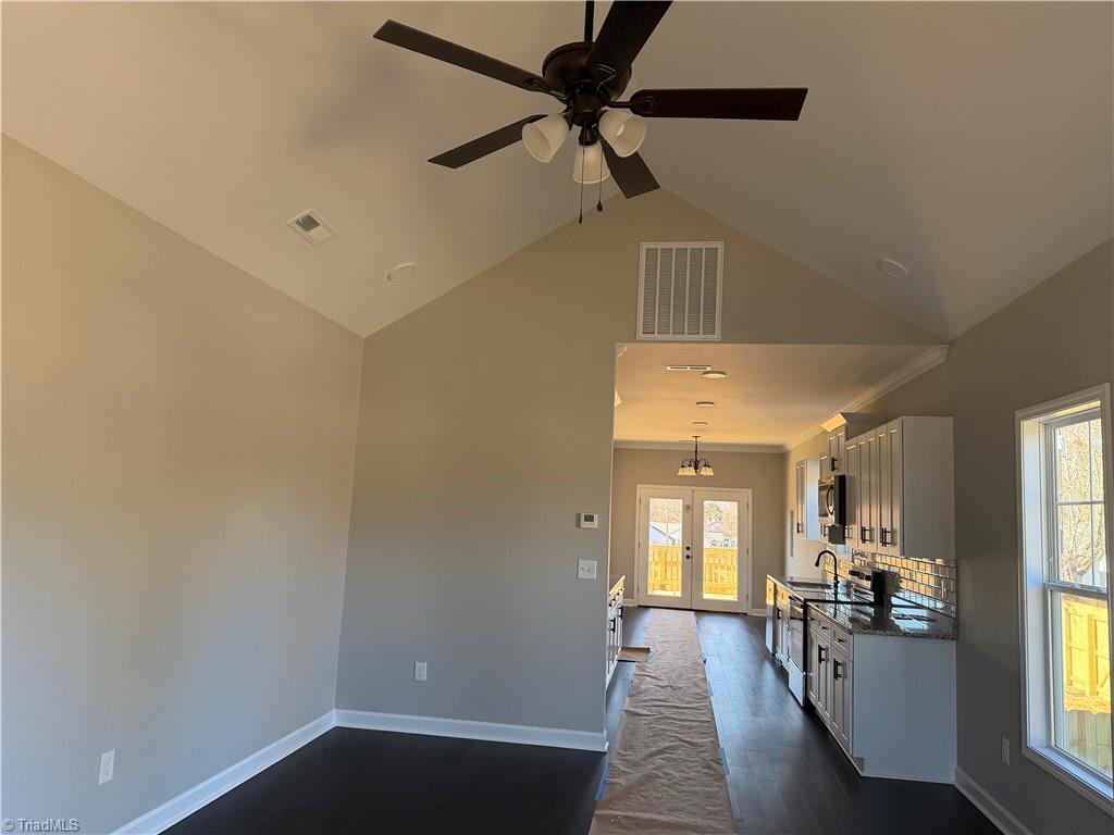 property viewer photo 3