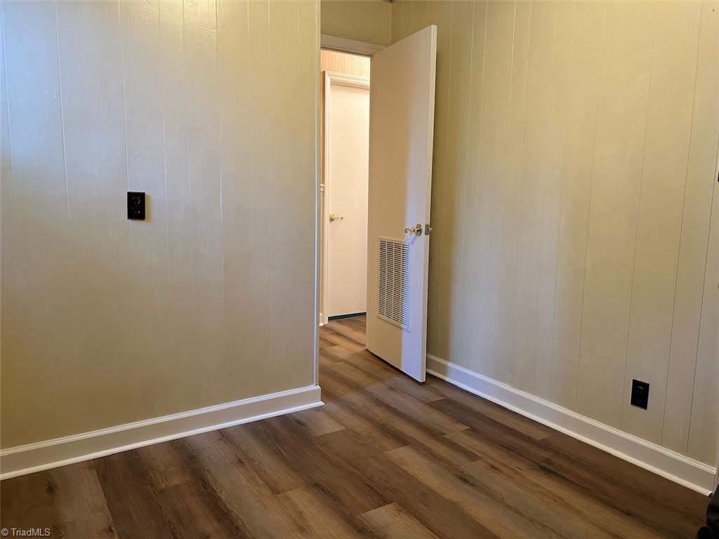property viewer photo 16