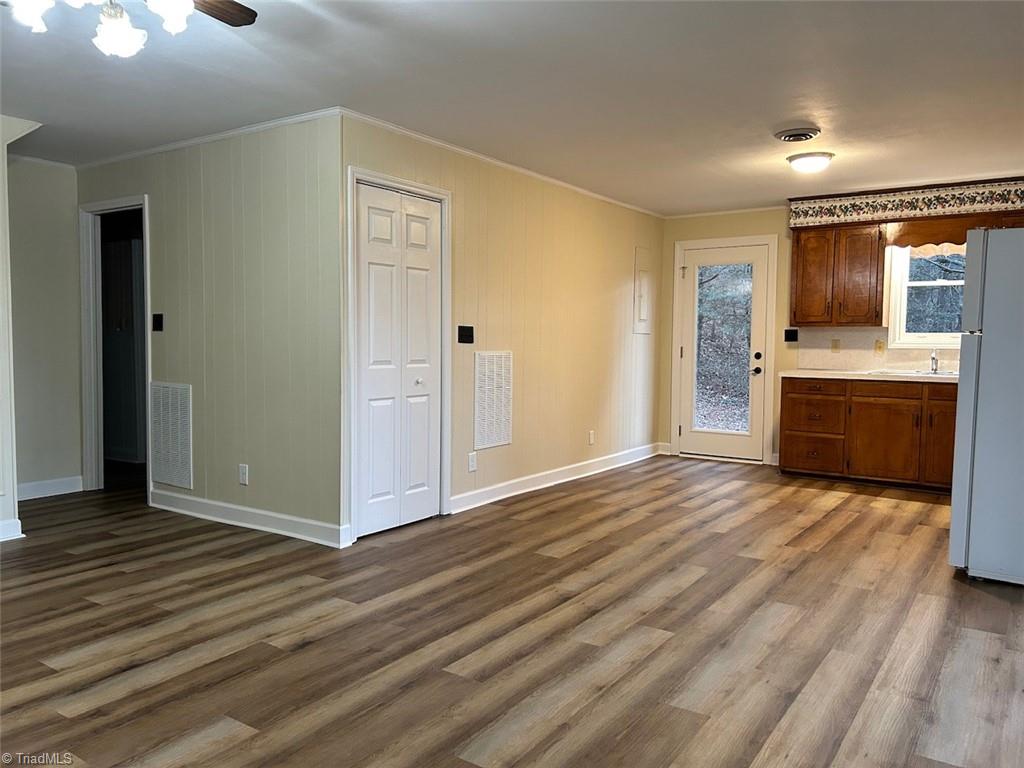property viewer photo 5