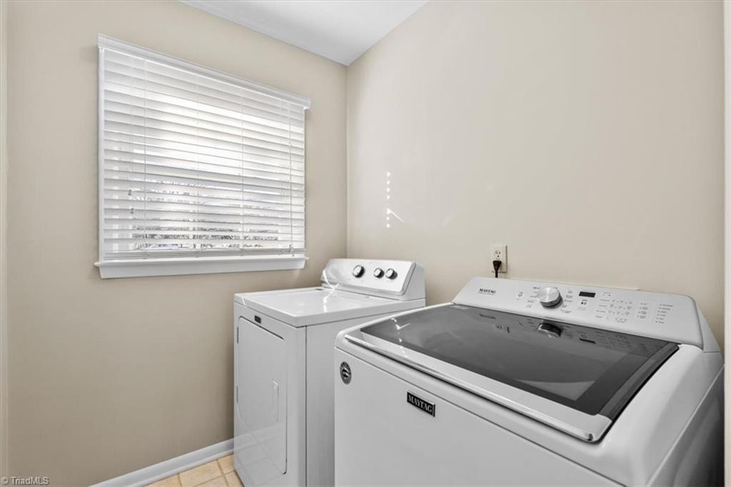property viewer photo 37