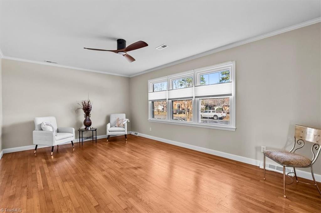property viewer photo 7