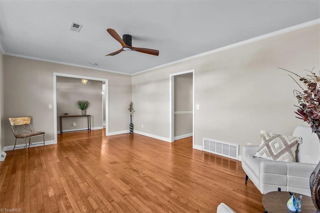 property viewer photo 8