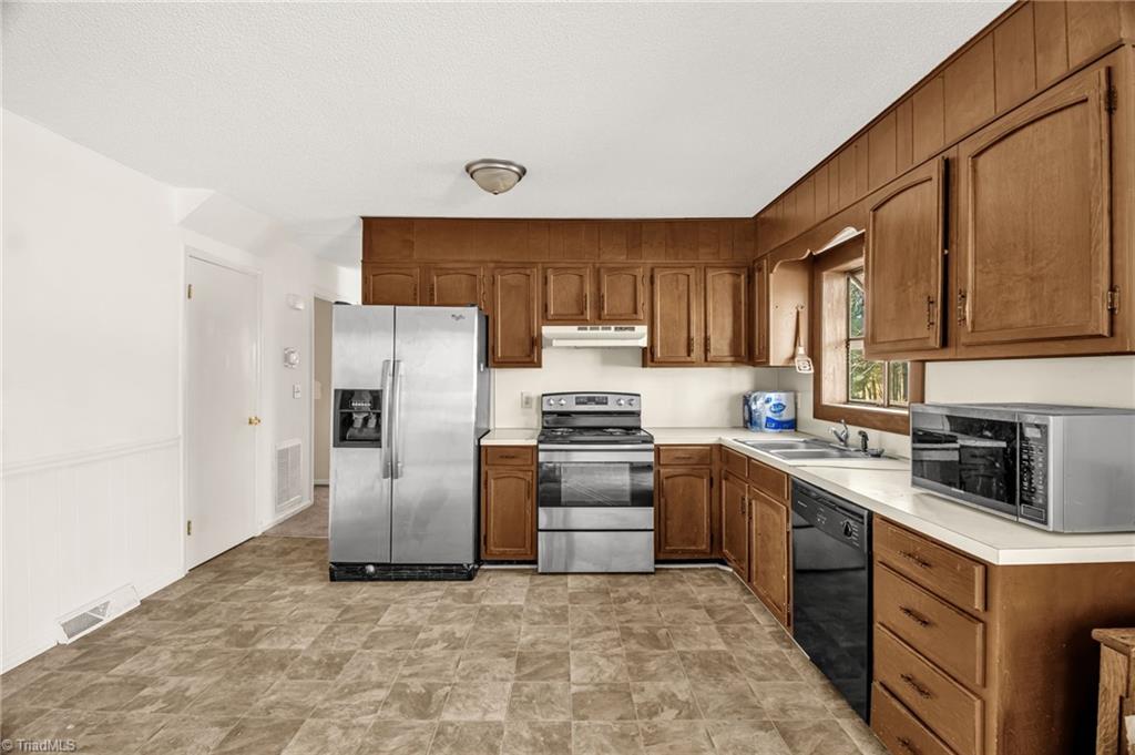 property viewer photo 11