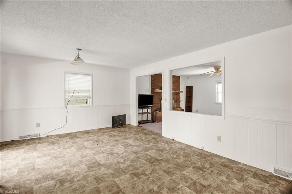 property viewer photo 9