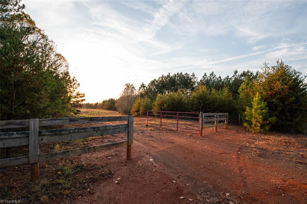 property viewer photo 42