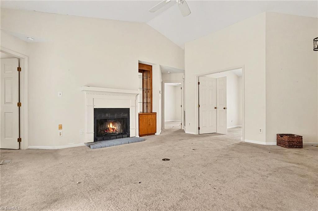 property viewer photo 3