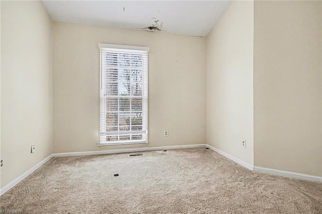 property viewer photo 7
