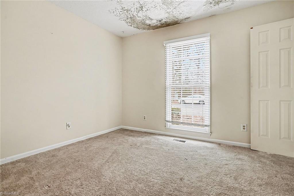 property viewer photo 9