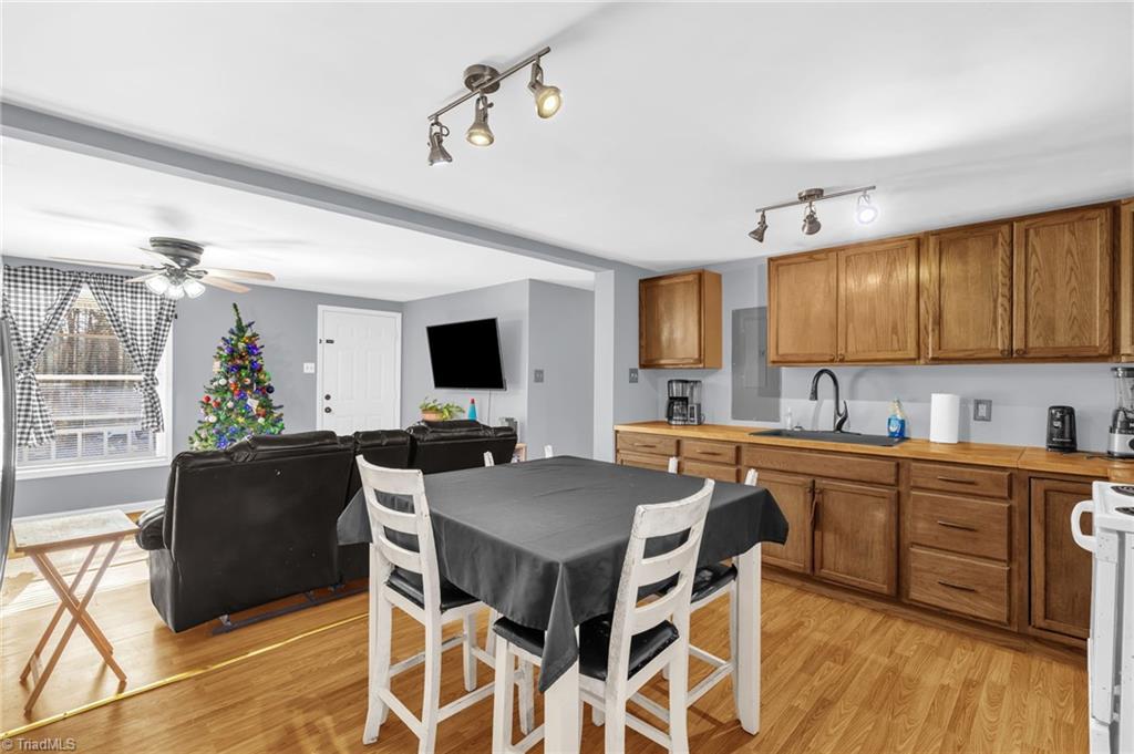 property viewer photo 13
