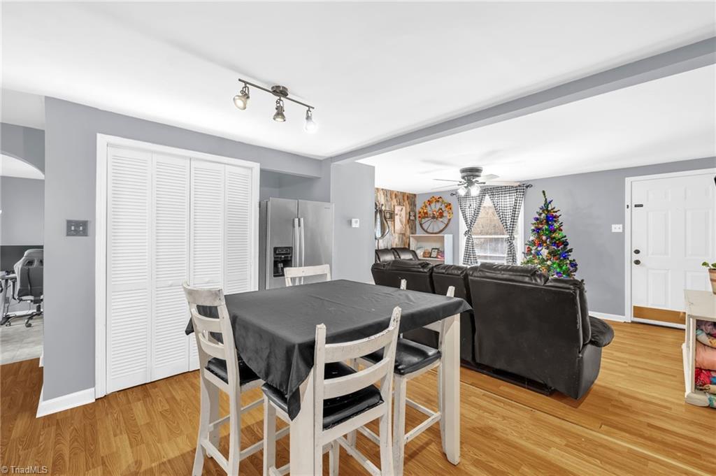 property viewer photo 14