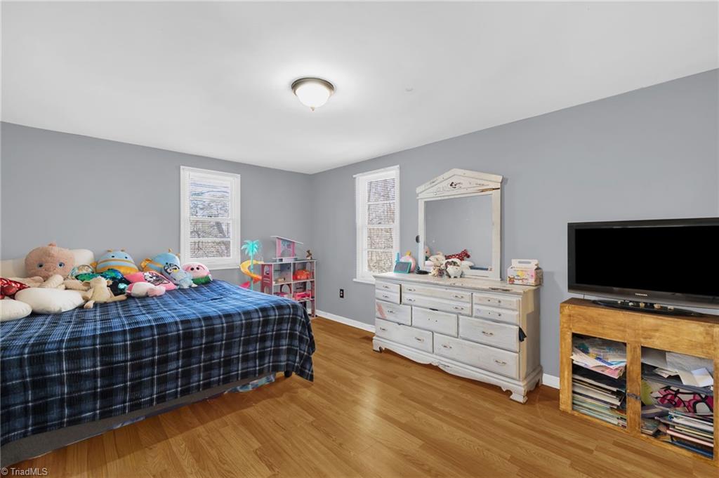 property viewer photo 19