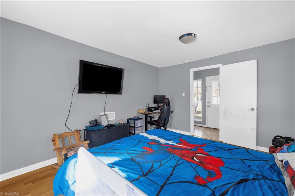 property viewer photo 25