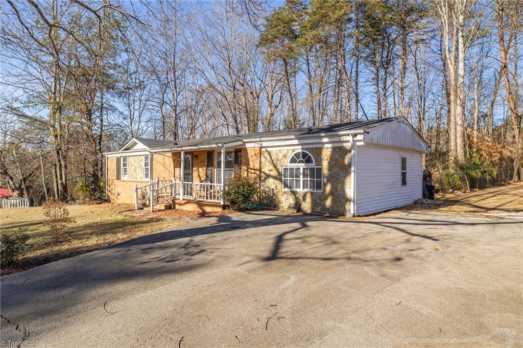 property viewer photo 3