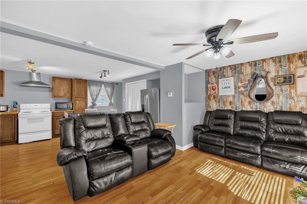 property viewer photo 6