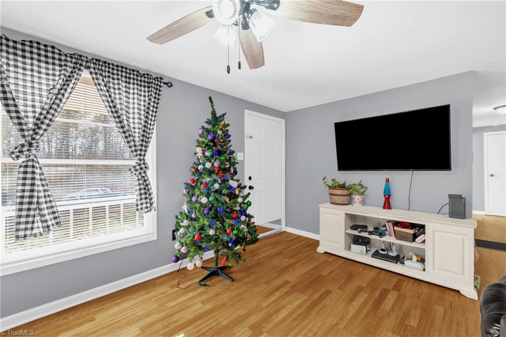 property viewer photo 8