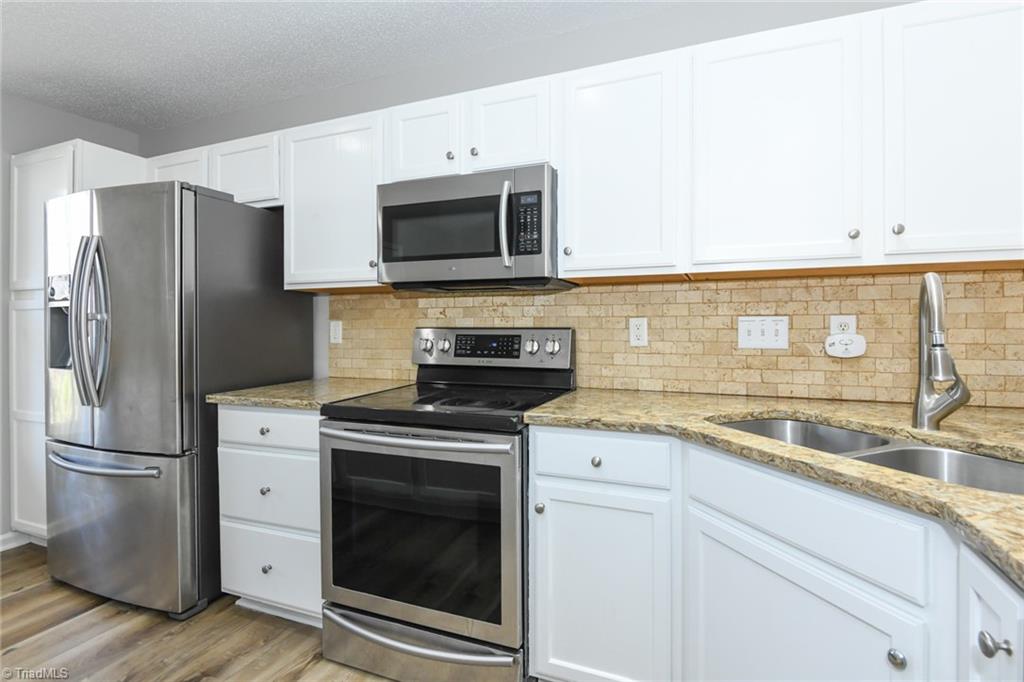 property viewer photo 12