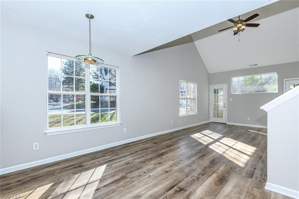 property viewer photo 14