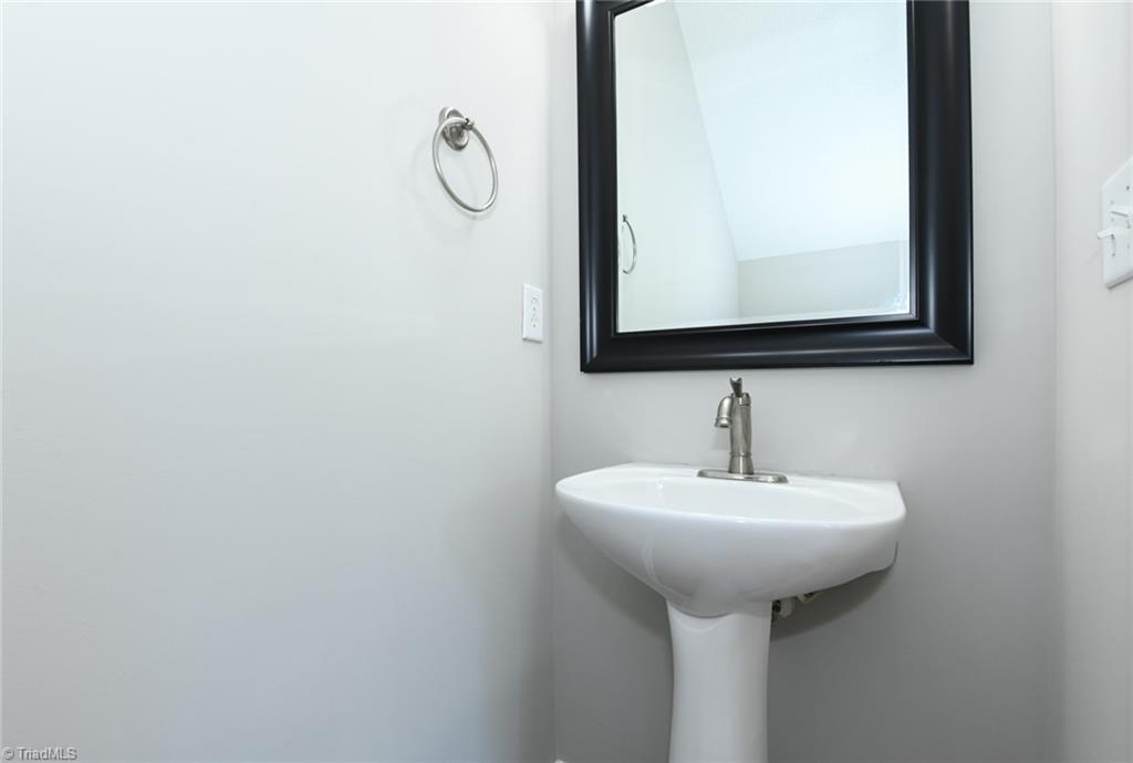 property viewer photo 15