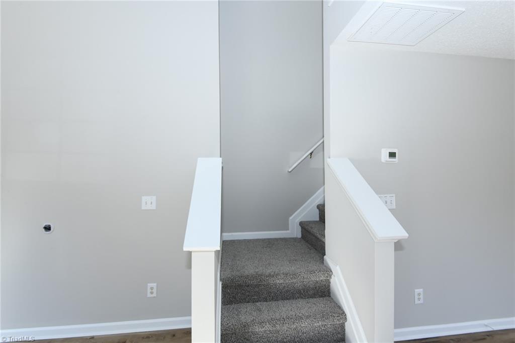 property viewer photo 23