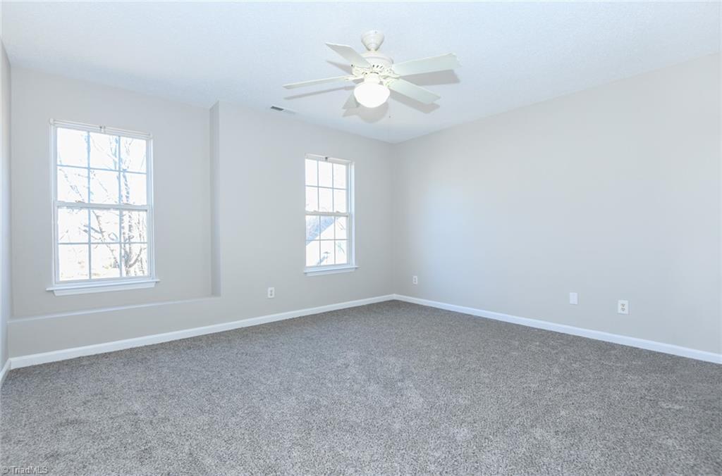 property viewer photo 26