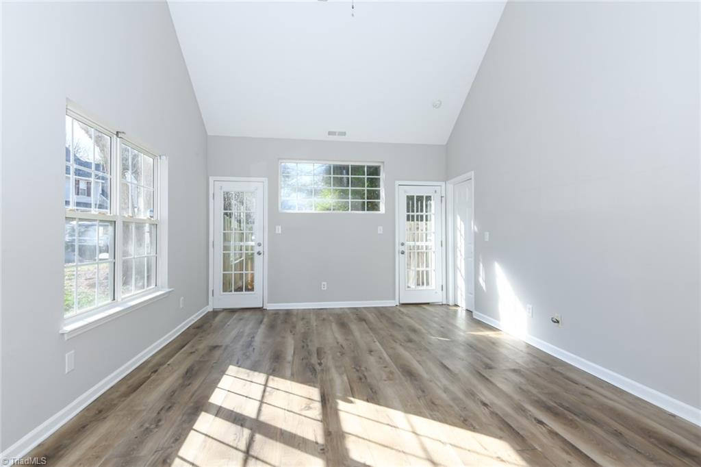 property viewer photo 4