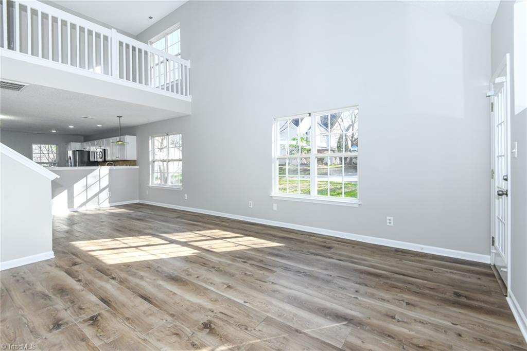 property viewer photo 5