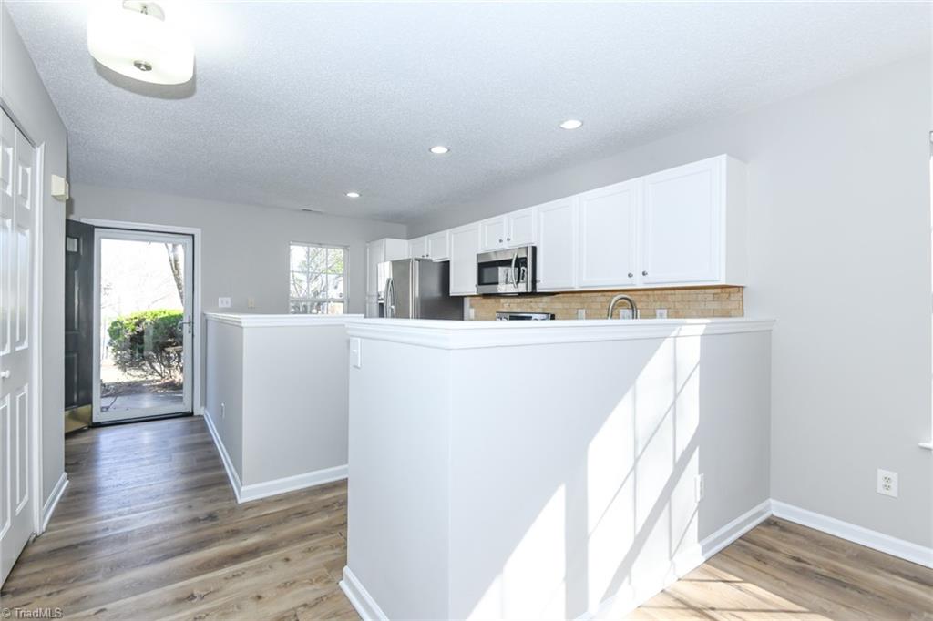 property viewer photo 7