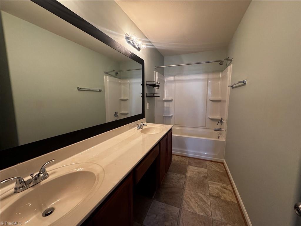 property viewer photo 5