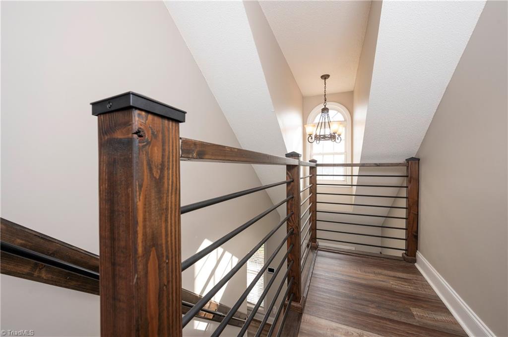 property viewer photo 16