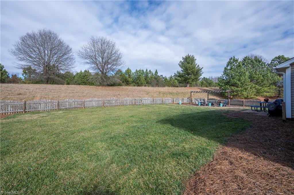 property viewer photo 25