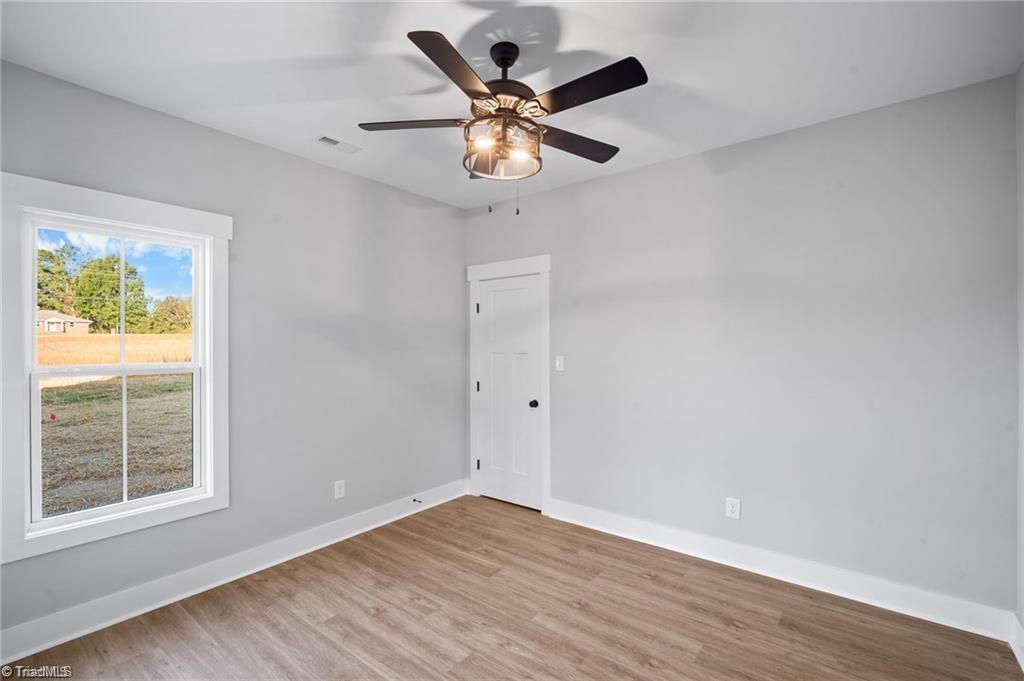 property viewer photo 17